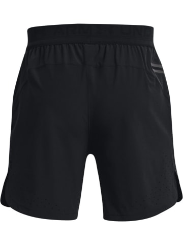 Under Armour Short "UA Peak Gewebeshorts" in Schwarz