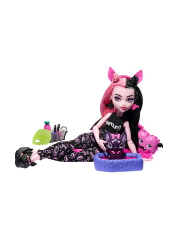 Monster High Puppe und Pyjamapartyzubehör, Draculaura, ab 4 Jahre