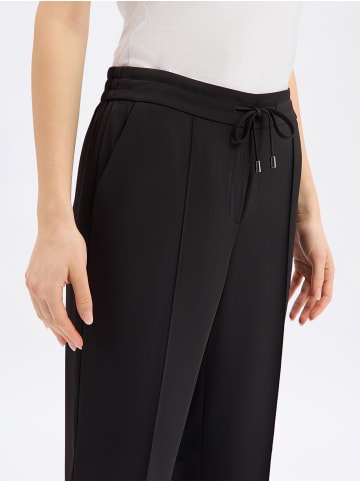 comma Hose in schwarz