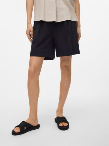 Vero Moda Shorts in Black
