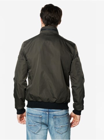 KOROSHI Leichte technische Jacke in khaki