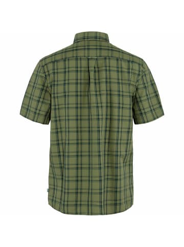 FJÄLLRÄVEN Hemd Övik Lite Shirt SS in Grün201