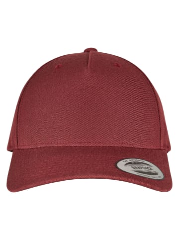  Flexfit 5-Panel in maroon