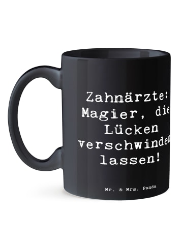 Mr. & Mrs. Panda Keramikbecher Spruch Zahnarzt Magier mit Spruch in Schwarz