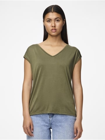 Pieces T-Shirt mit V-Ausschnitt in Grape Leaf