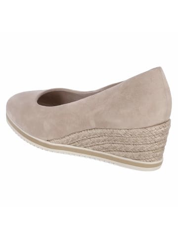 Tamaris Pumps in Beige