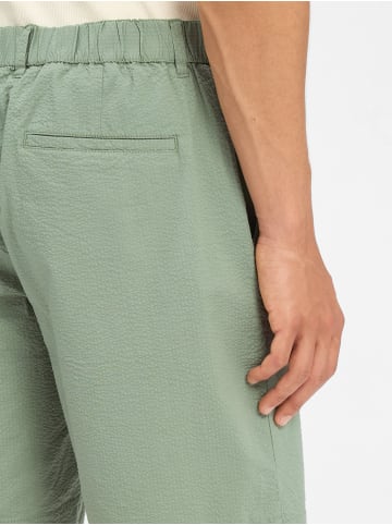 Nils Sundström Shorts in oliv