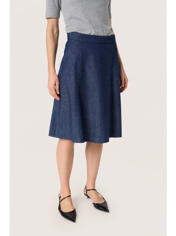 Soaked in Luxury Rock SLChamy Feminine Form in Dark Blue Denim