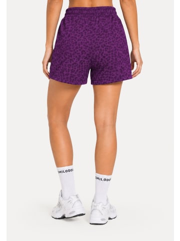 SMILODOX LEO Shorts Zumira in Lila Leo