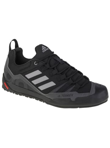 adidas Performance adidas Terrex Swift Solo in Schwarz