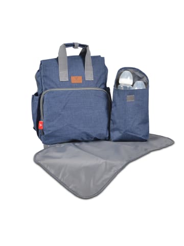 Moni Lydia in blau