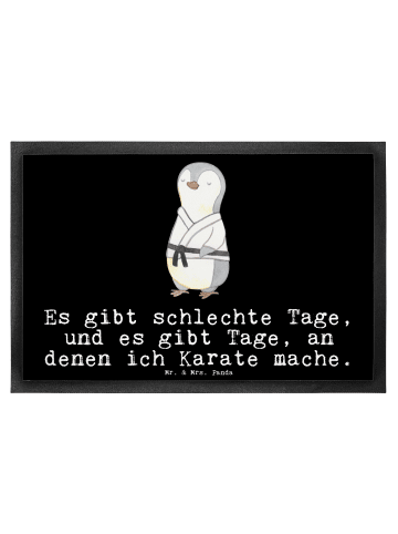 Mr. & Mrs. Panda Fußabtreter Pinguin Karate mit Spruch in Schwarz