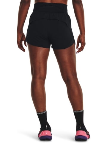 Under Armour Sportshorts "Run Stamina" in Schwarz