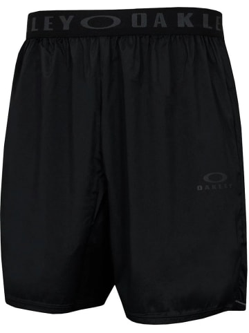Oakley Short in Schwarz