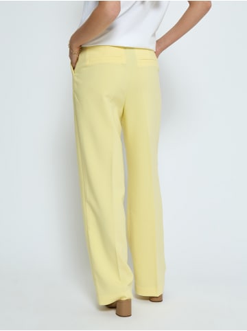 Peppercorn Hose in Lemon Meringue