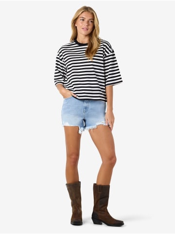 Noisy may T-Shirt in Black 1