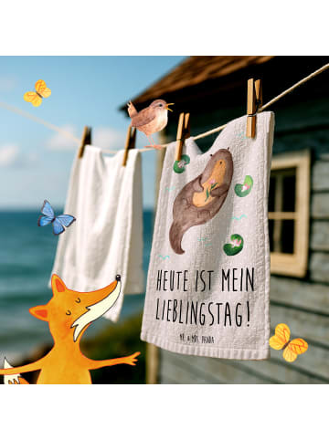 Mr. & Mrs. Panda Gästehandtuch Otter Seerose mit Spruch in Grau Pastell