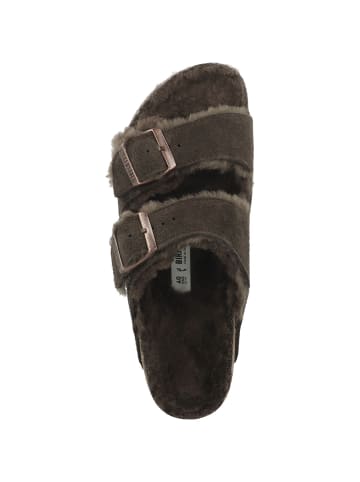Birkenstock Sandale Arizona Veloursleder Lammfell schmal in dunkelbraun