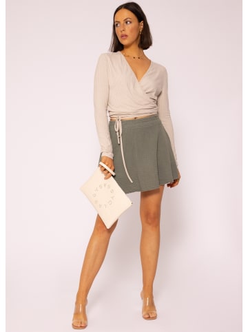 SASSYCLASSY Musselin Rock-Shorts in Khaki