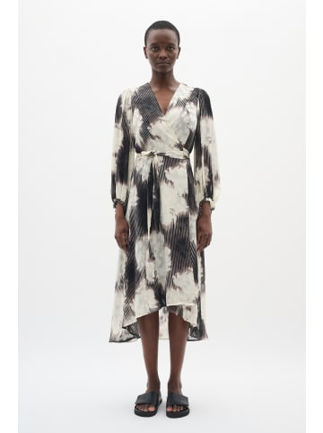 InWear Kleid BasiraIW Feminine Form in Neutral Illuminating Florals