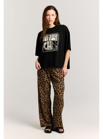 Protest " PRTArela in True Black