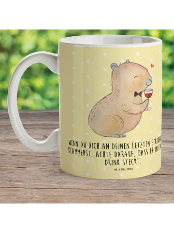 Mr. & Mrs. Panda Kaffeebecher Capybara Wein mit Spruch in Gelb Pastell
