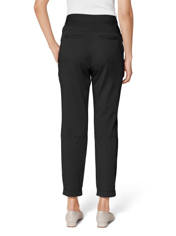 MADELEINE Modische Chino-Hose mit Bundfalten in schwarz