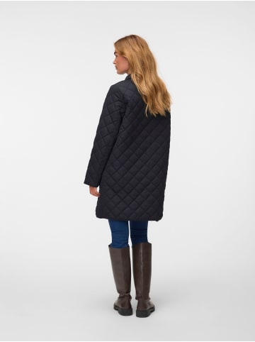 Vero Moda Mantel in Black