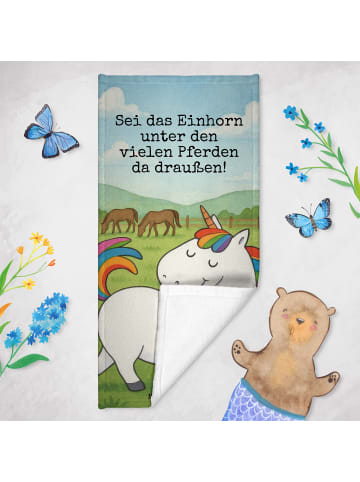Mr. & Mrs. Panda Badetuch Einhorn Stolzieren Design mit Spruch in Weiß