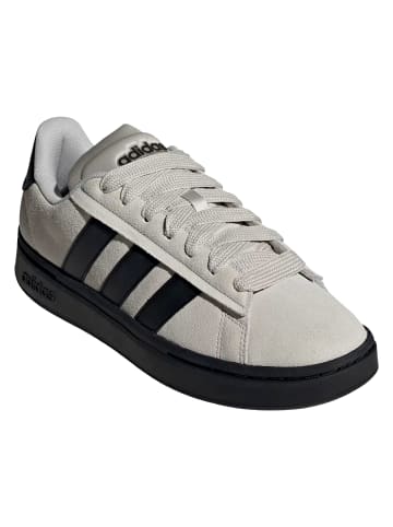 adidas Grand Court Alpha 00s in Weiß