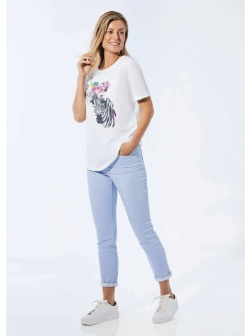 GOLDNER Kurzgröße:  Jerseyshirt mit überschnittenen Schultern in weiß / animal / gemustert