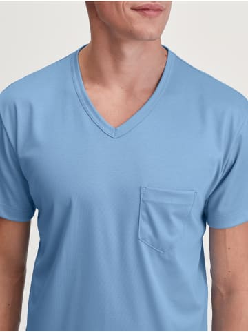 Calida Pyjama in glacier lake