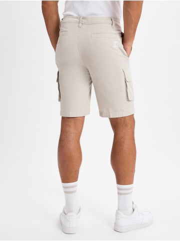 Karl Kani Shorts Cargo in beige