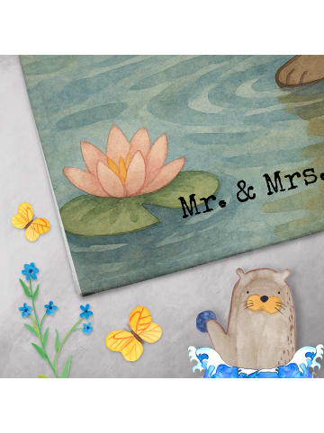 Mr. & Mrs. Panda Handtuch Otter Bauch Design ohne Spruch in Weiß