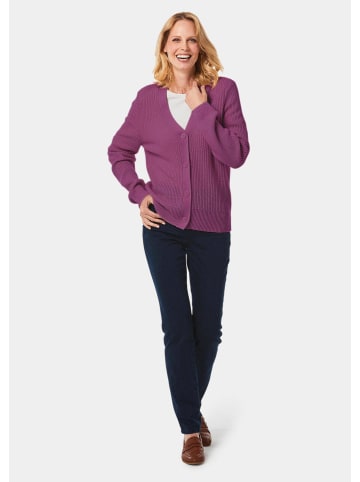 GOLDNER Kurzgröße:  Elegante Strickjacke mit V-Ausschnitt in maulbeere