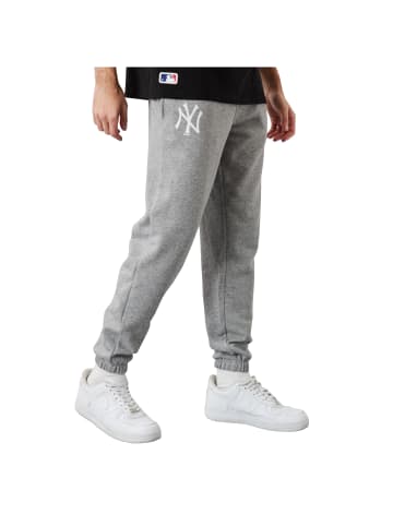 NEW ERA New Era MLB Team New York Yankees Logo Jogger in Grau