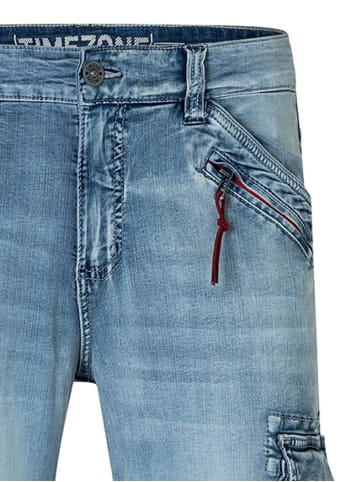 Timezone Cargo-Shorts Regular Fit Eingrifftaschen Wadenlang in Hellblau