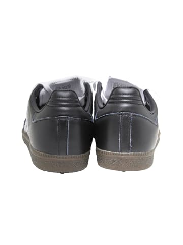 adidas adidas in core black/footwear white/gum5