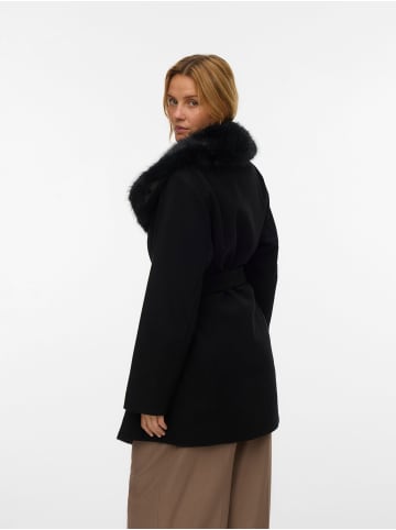 Vero Moda Mantel in Black
