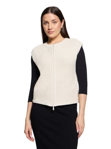 Betty Barclay Grobstrickjacke ohne Arm in beige
