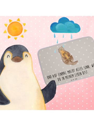 Mr. & Mrs. Panda Duschvorleger Otter Kind mit Spruch in Grau Pastell