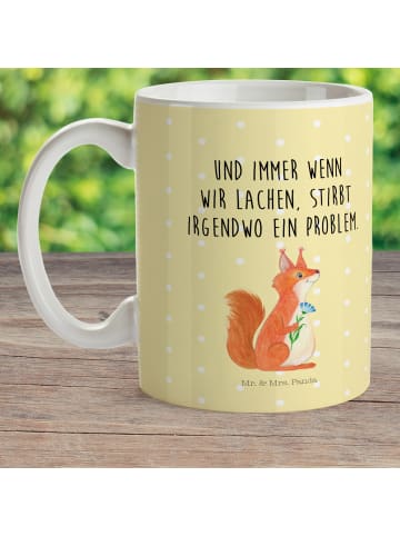 Mr. & Mrs. Panda Kaffeebecher Eichhörnchen Blume mit Spruch in Gelb Pastell