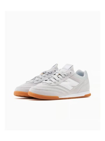 New Balance Sneaker URC42 in Grau
