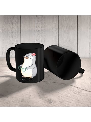 Mr. & Mrs. Panda Keramiktasse Augenoptikerin Herz ohne Spruch in Schwarz