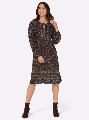 Sieh an! Druck-Kleid in schwarz-rotbraun-bedruckt