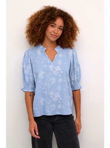 Kaffe Kurzarm-Bluse KAelly Regular fit in Vista blue/Chalk Flower