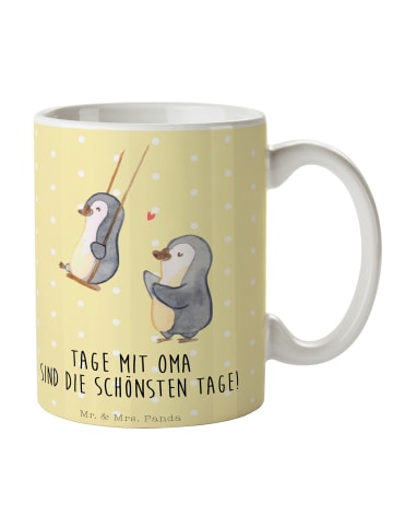 Mr. & Mrs. Panda Tasse Pinguin Oma schaukeln mit Spruch in Gelb Pastell