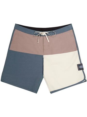 PICTURE M ANDY HERITAGE S 17 BOARDSHORTS