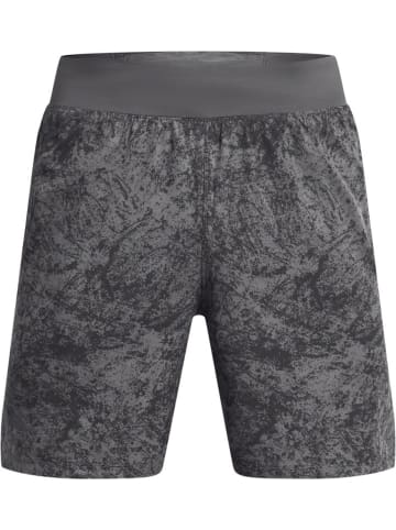 Under Armour Short "Ua Launch Pro 7'' Prtd Short" in Grau