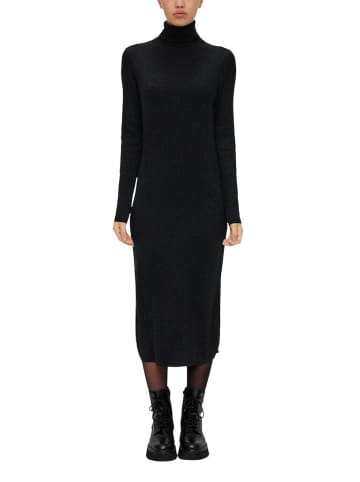 Q/S designed by Kleid in Schwarz